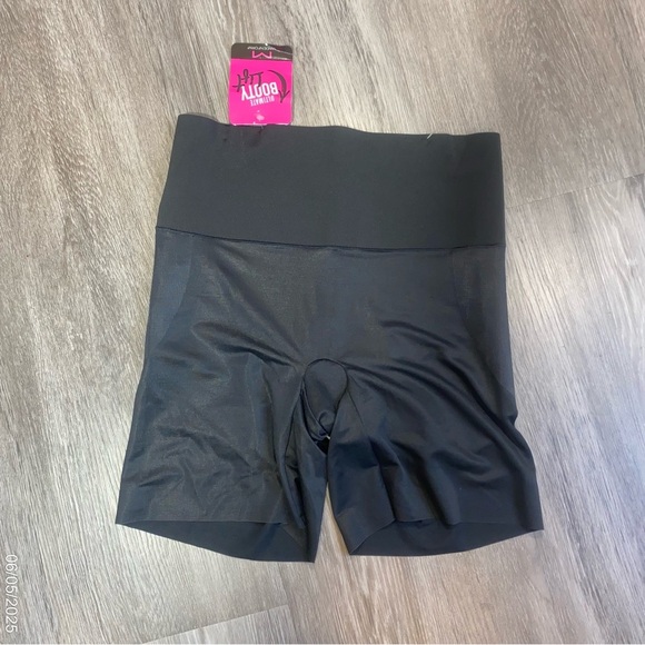 Maidenform Ultimate Booty Lift Shapewear Shorts Black XL - Picture 1 of 7